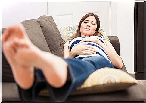 Foot swelling during pregnancy: how to prevent