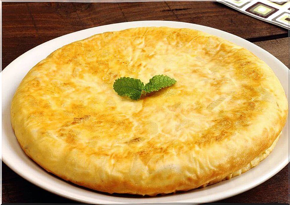 Potato omelet is a good dish for children.